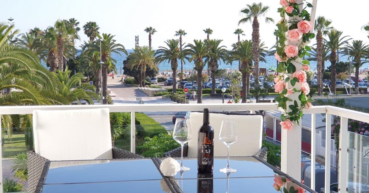 Encantadora Vivienda En El Paseo Maritimo De Salou Exterior photo